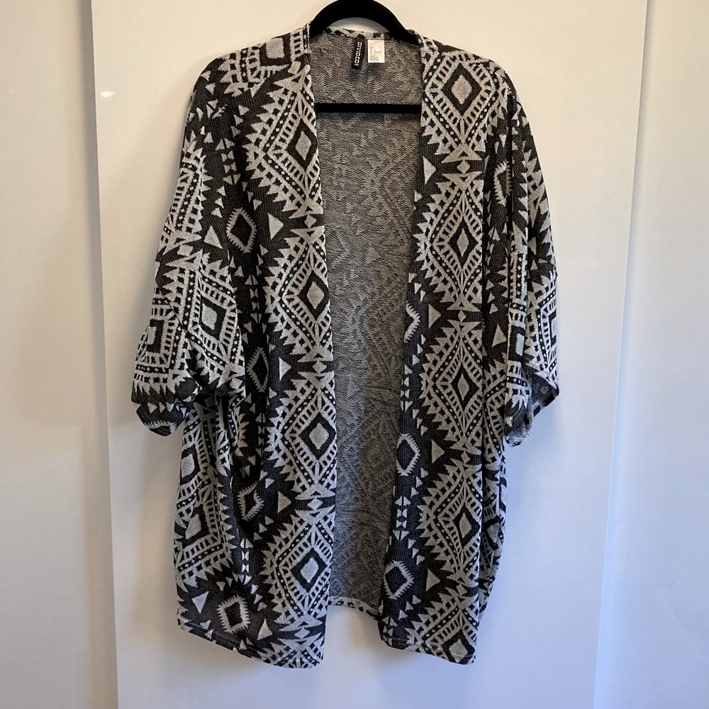 Lightweight tribal kimono/cardigan size large